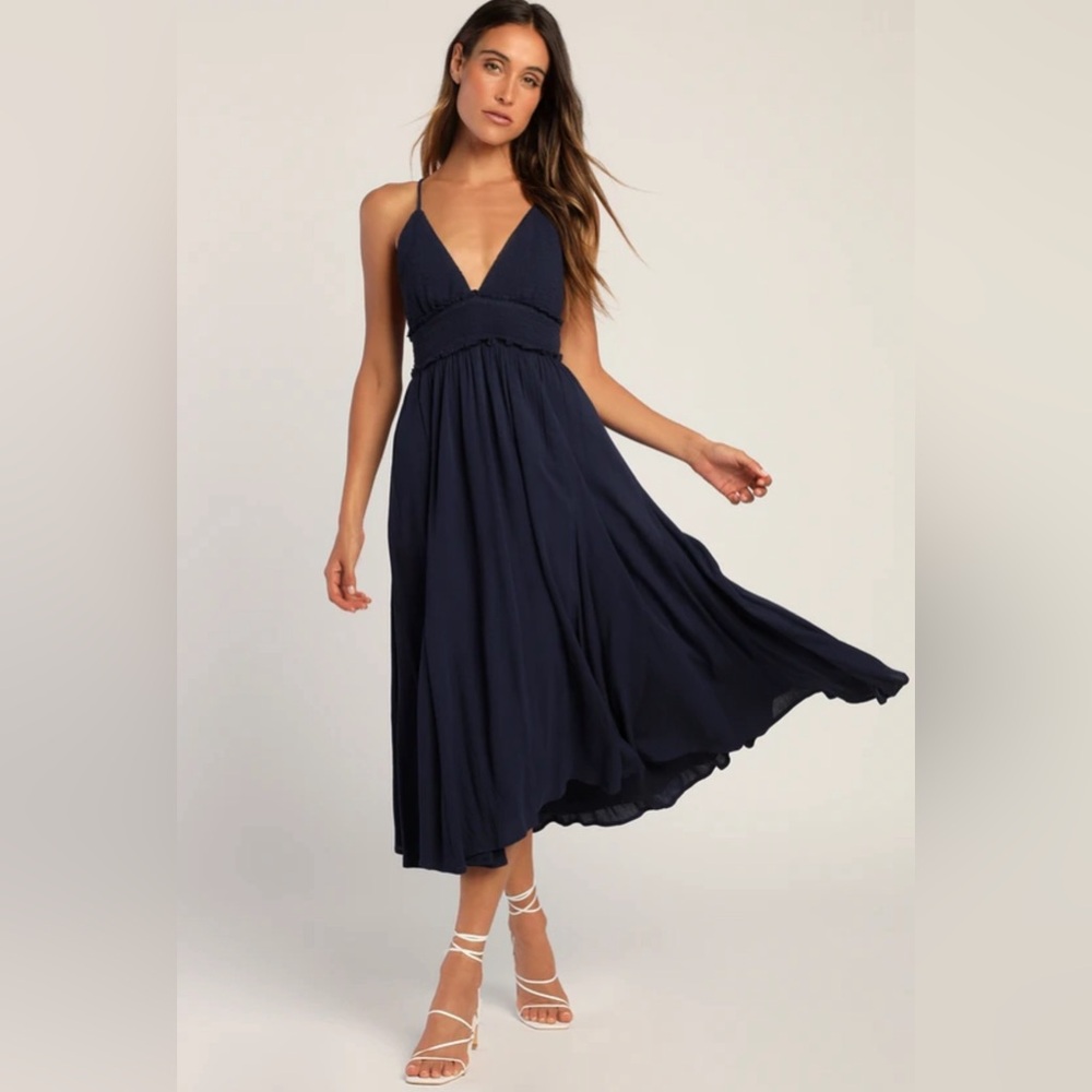 Lulu’s Navy Sleeveless Backless Midi Dress